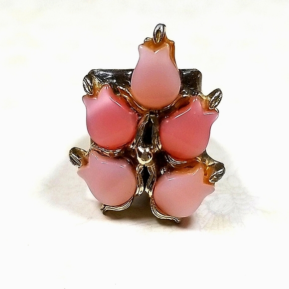 Repurposed Hand Crafted Vintage 1950s Thermoset Adjustable Ring - Picture 3 of 12